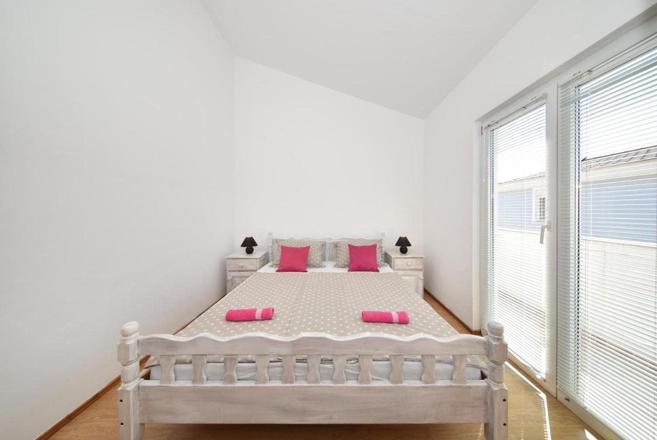Apartments Krepo Vir Luaran gambar