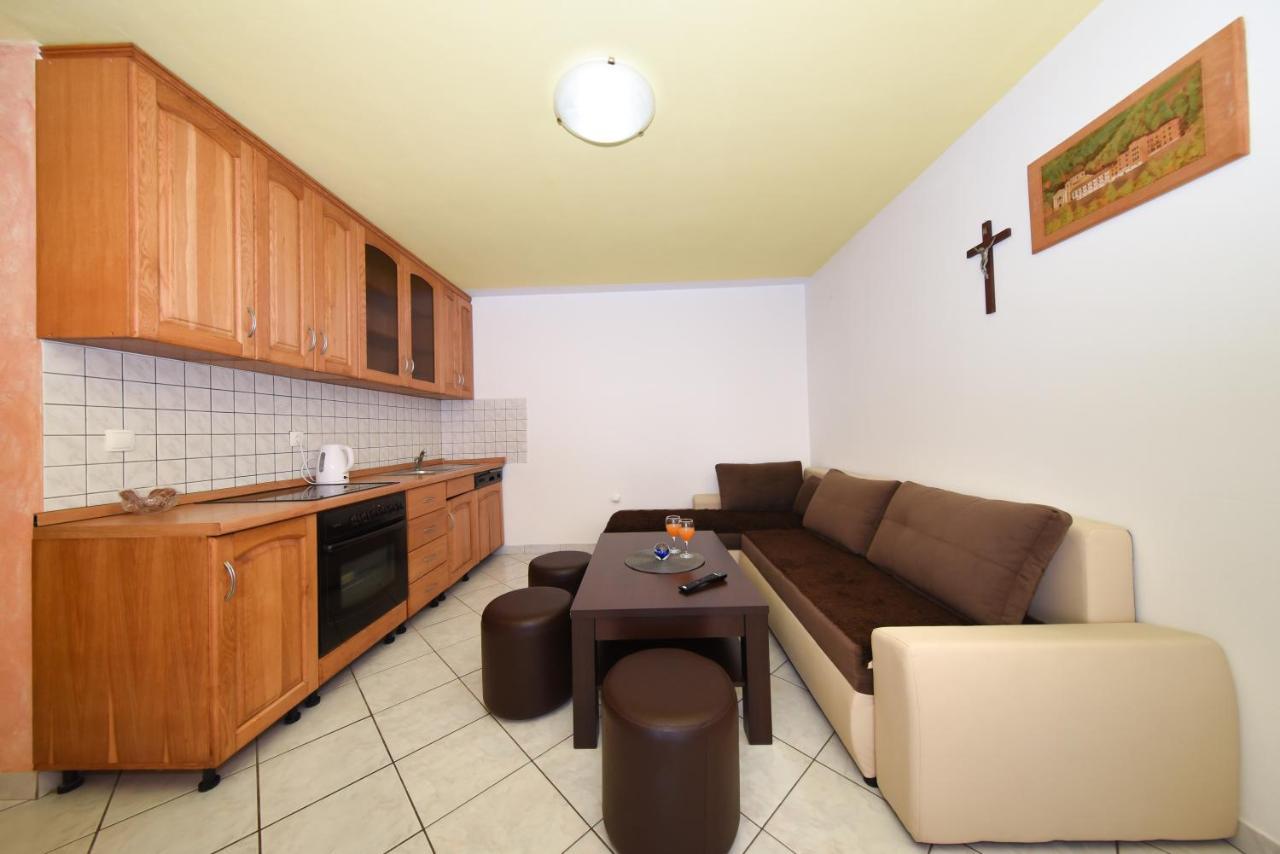 Apartments Krepo Vir Luaran gambar