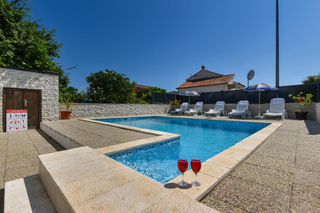 Apartments Krepo Vir Luaran gambar